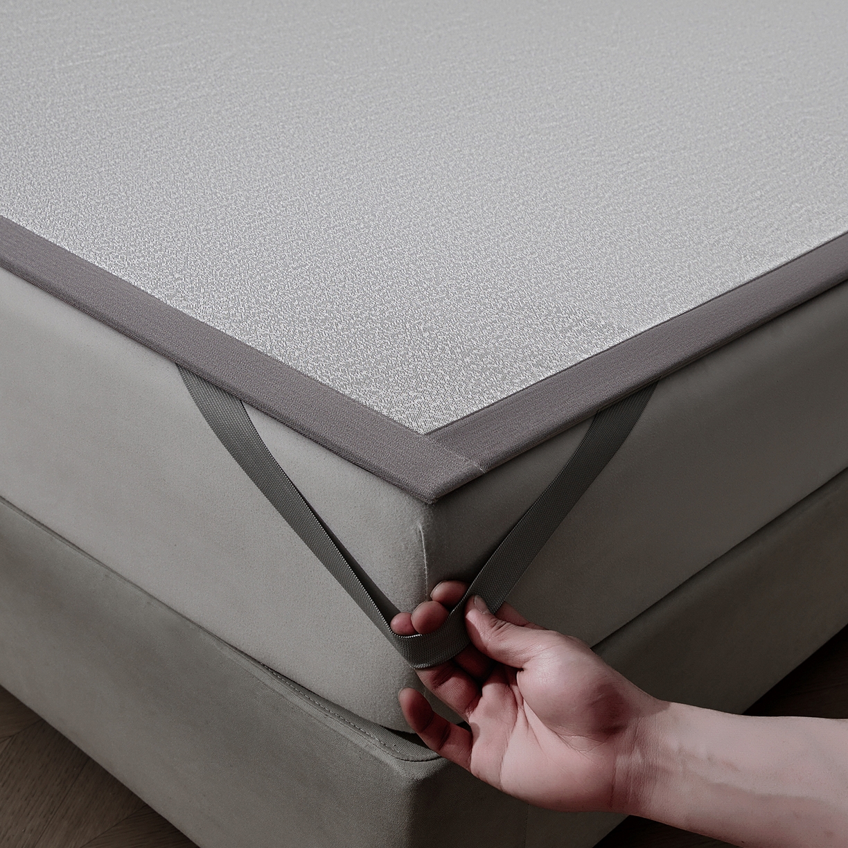 91家纺网 家纺一手货源 找家纺 航途席业 2026新款清澜肌理粗冰丝凉席席子-可机洗 灰