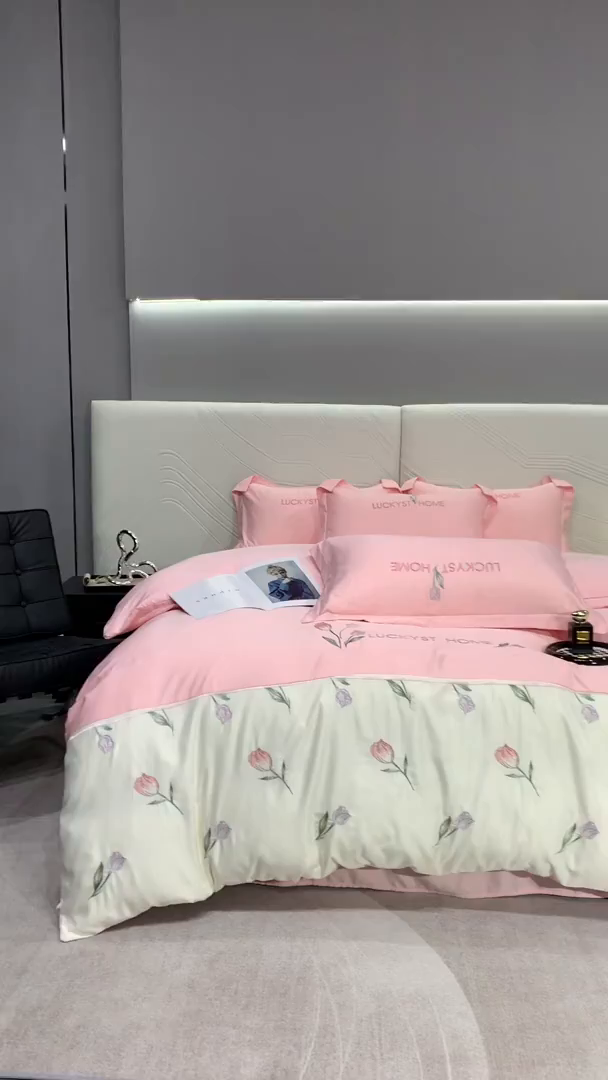 91家纺网 家纺一手货源 找家纺 玉相逢 2026新品天丝双拼刺绣四件套-卡骆驰系列 樱花粉