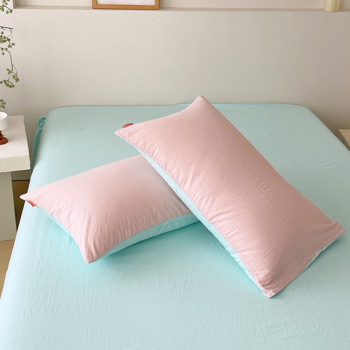 91家纺网 家纺一手货源 找家纺 春皖家纺 2026春夏新款双拼全棉水洗棉单枕套枕套单件单品枕套 樱花粉-翠兰