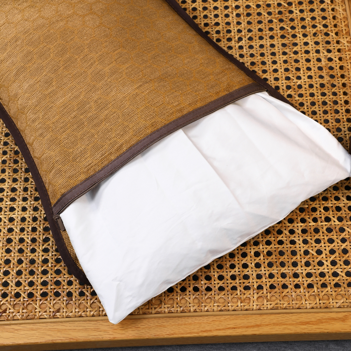 91家纺网 家纺一手货源 找家纺 （总）芯洲  2026年新款夏季冰凉清爽藤席凉席荞麦枕头枕芯