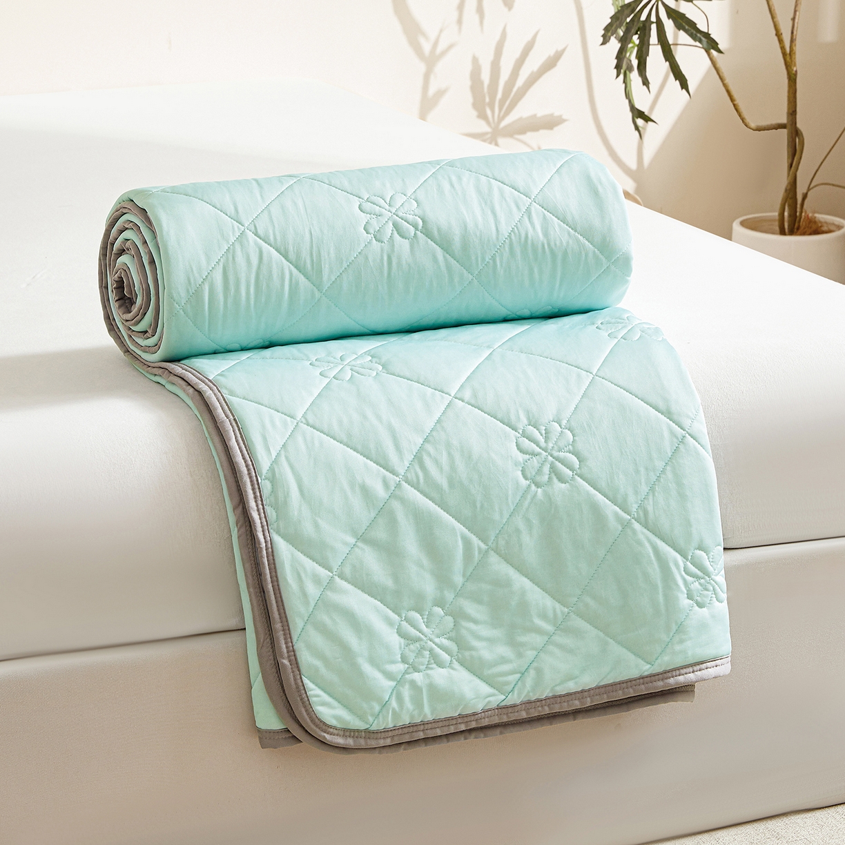 91家纺网 家纺一手货源 找家纺 （总）魅图家纺 2026新款跨境A类凉感丝夏被-中文版