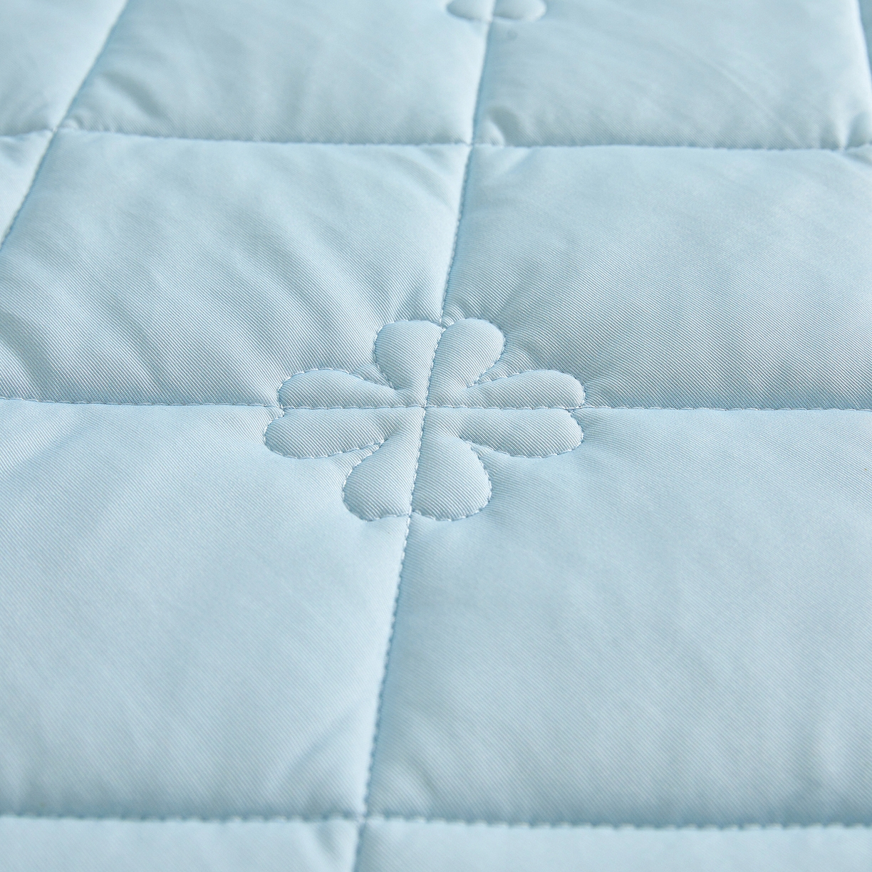 91家纺网 家纺一手货源 找家纺 魅图家纺 2026新款跨境A类凉感丝夏被-中文版 双拼-天空蓝