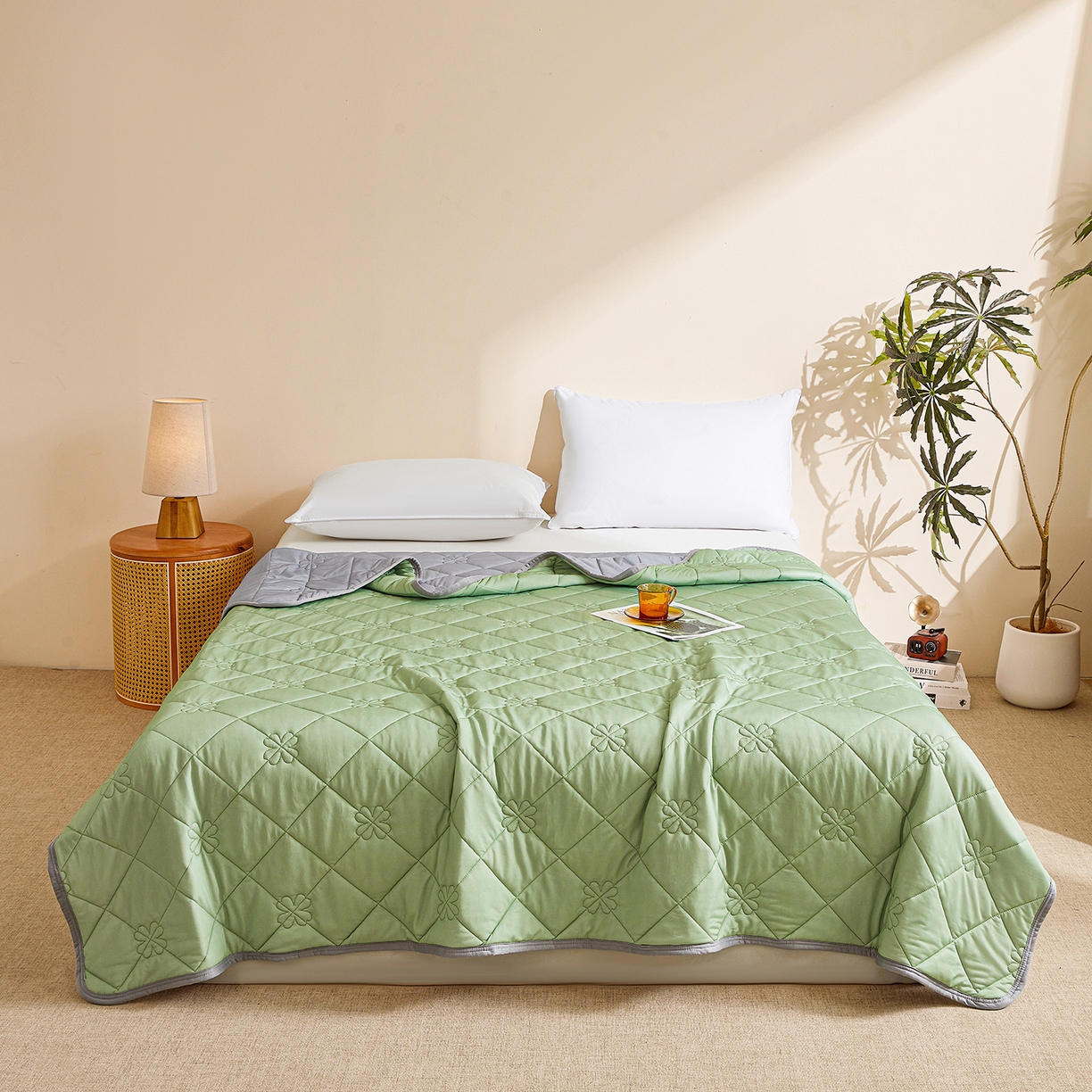 91家纺网 家纺一手货源 找家纺 魅图家纺 2026新款跨境A类凉感丝夏被-英文版 双拼 抹茶绿