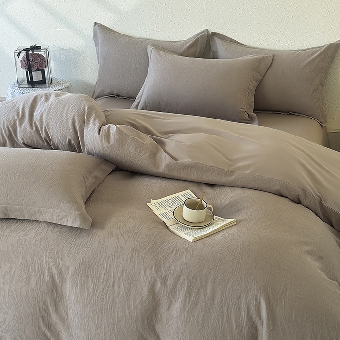 91家纺网 家纺一手货源 找家纺 玉相逢 2026新款全棉60S长绒棉立体厚织提花四件套 克拉拉-金属灰