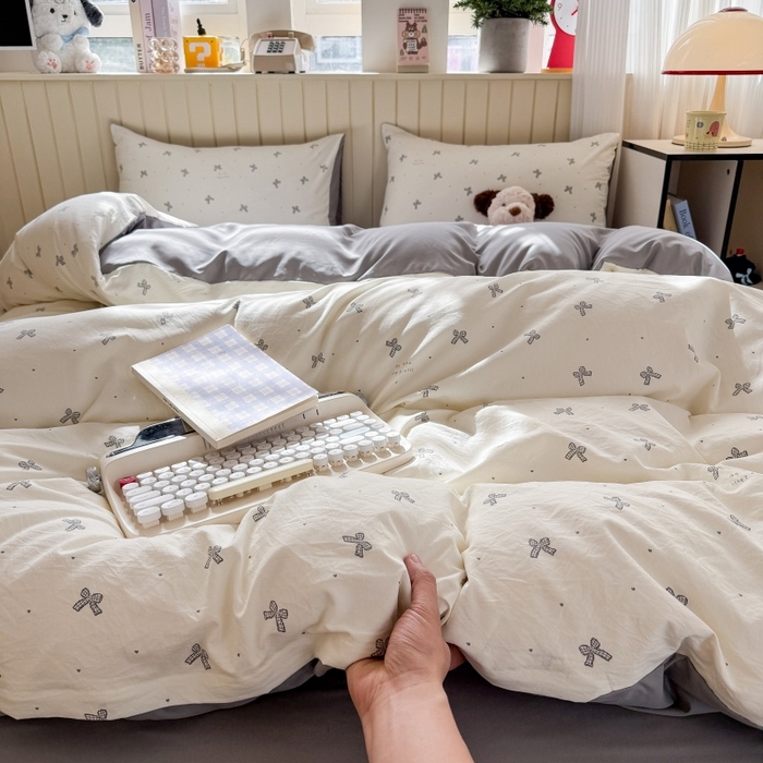 91家纺网 家纺一手货源 找家纺 鑫佳居 2026新款古法仿棉小清新印花四件套 灰蝴蝶