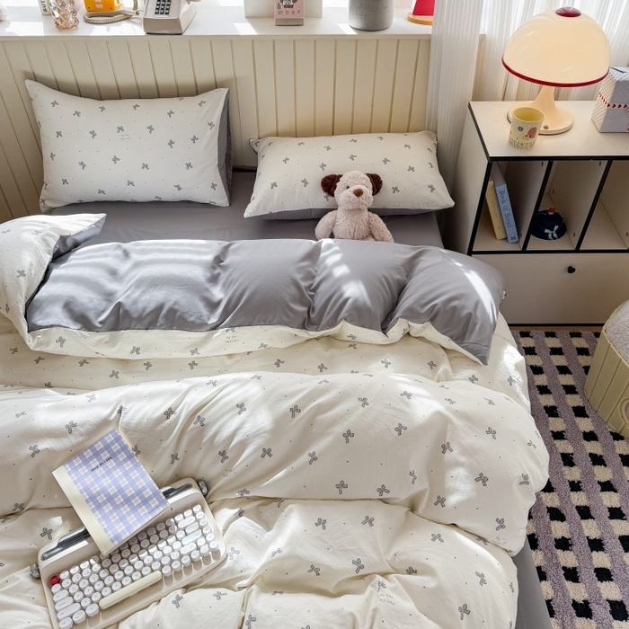 91家纺网 家纺一手货源 找家纺 鑫佳居 2026新款古法仿棉小清新印花四件套 灰蝴蝶