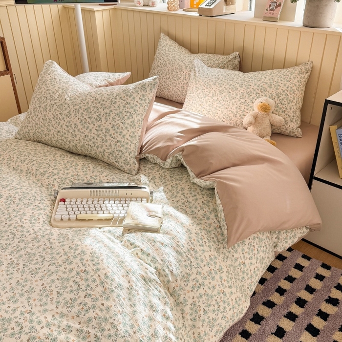 91家纺网 家纺一手货源 找家纺 鑫佳居 2026新款古法仿棉小清新印花四件套 花田错