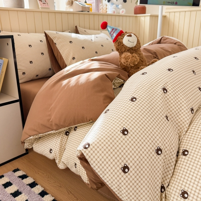 91家纺网 家纺一手货源 找家纺 鑫佳居 2026新款古法仿棉小清新印花四件套 格调熊