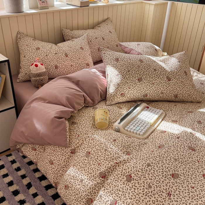 91家纺网 家纺一手货源 找家纺 鑫佳居 2026新款古法仿棉小清新印花四件套 豹纹猫
