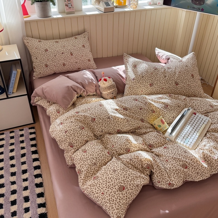 91家纺网 家纺一手货源 找家纺 鑫佳居 2026新款古法仿棉小清新印花四件套 豹纹猫