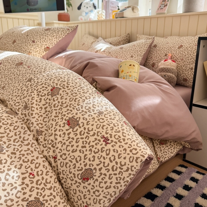 91家纺网 家纺一手货源 找家纺 鑫佳居 2026新款古法仿棉小清新印花四件套 豹纹猫