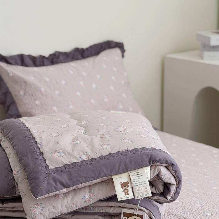 91家纺网 家纺一手货源 找家纺 佰织鑫家居 2026春夏新款全棉纯棉法式床盖款夏被夏凉被空调被夏被四件套春秋被四件套紫苏