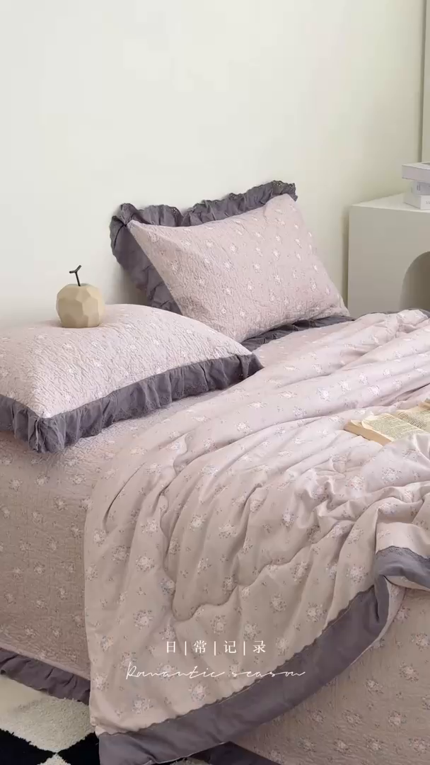 91家纺网 家纺一手货源 找家纺 佰织鑫家居 2026春夏新款全棉纯棉法式床盖款夏被夏凉被空调被夏被四件套春秋被四件套紫苏