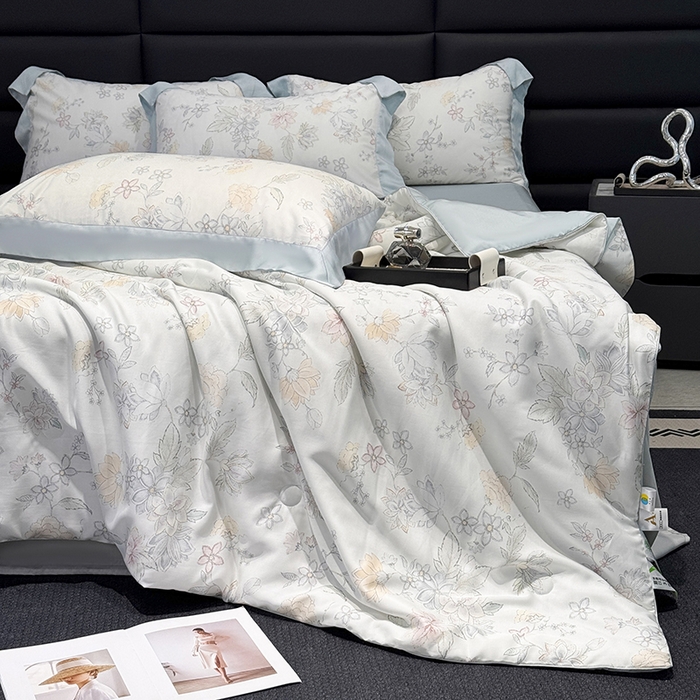 91家纺网 家纺一手货源 找家纺 玉相逢 2026春夏新款莱赛尔天丝夏被嵌绳款数码印花单夏被夏被四件套 春日蜜糖