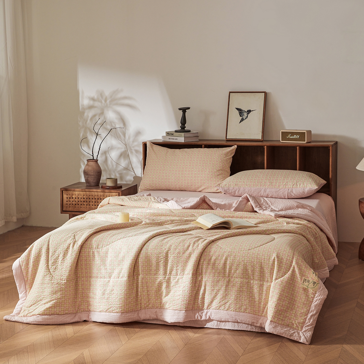 91家纺网 家纺一手货源 找家纺 熙宴家纺 2026新款云感泡芙棉花夏被四件套 粉方格