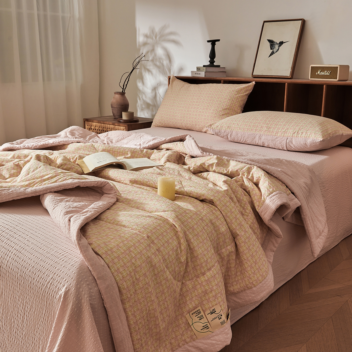 91家纺网 家纺一手货源 找家纺 熙宴家纺 2026新款云感泡芙棉花夏被四件套 粉方格