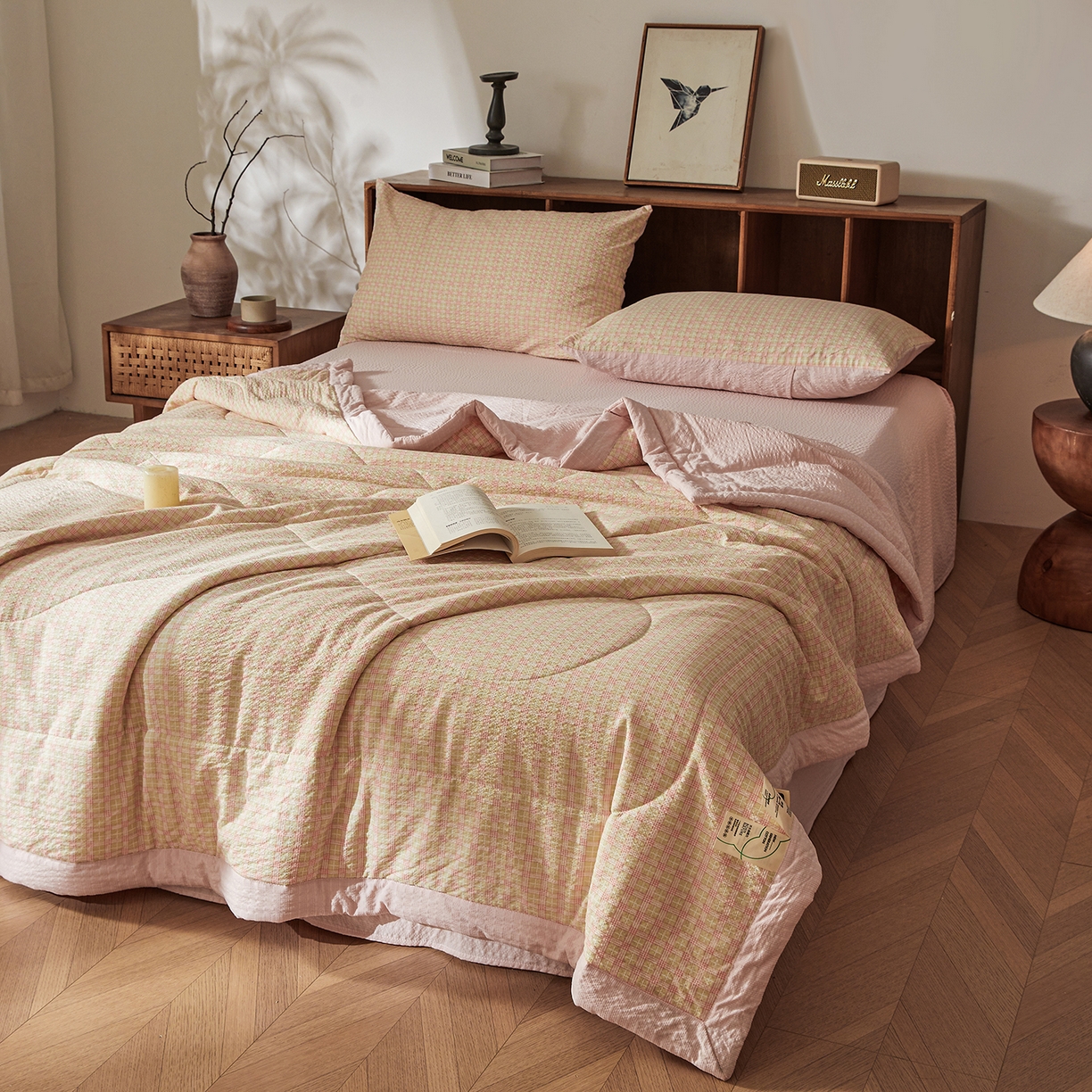 91家纺网 家纺一手货源 找家纺 熙宴家纺 2026新款云感泡芙棉花夏被四件套 粉方格