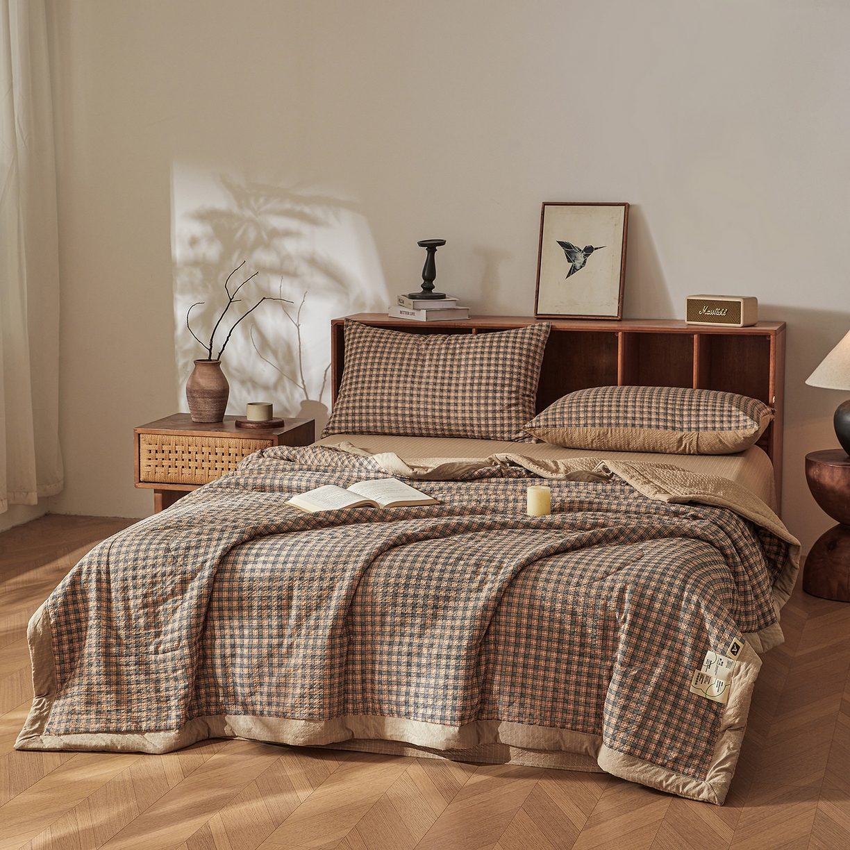 91家纺网 家纺一手货源 找家纺 熙宴家纺 2026新款云感泡芙棉花夏被四件套 咖黑方格