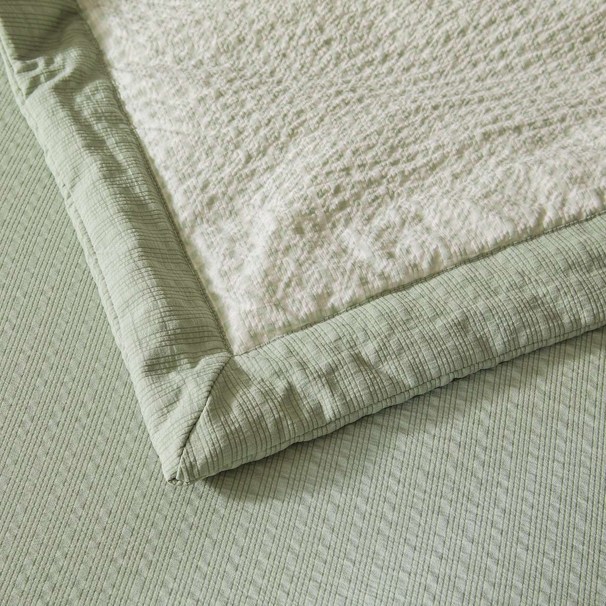 91家纺网 家纺一手货源 找家纺 熙宴家纺 2026新款云感泡芙棉花夏被四件套 白方格