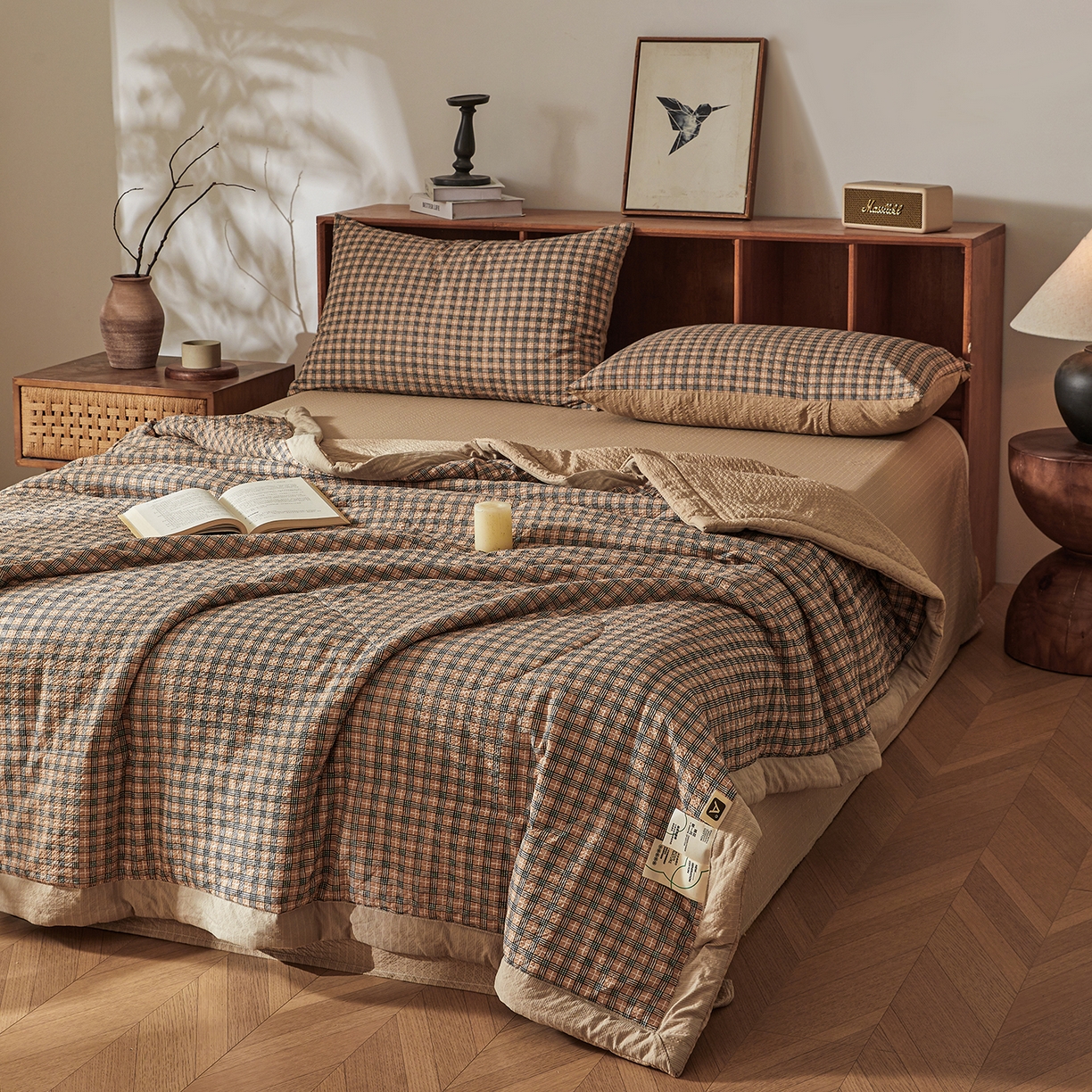 91家纺网 家纺一手货源 找家纺 熙宴家纺 2026新款云感泡芙棉花夏被四件套 咖黑方格