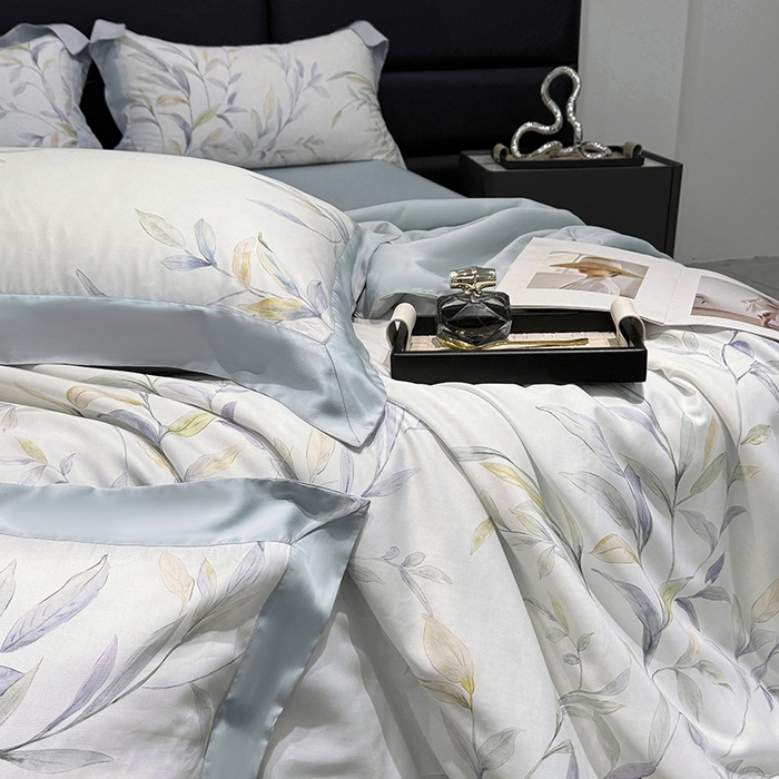 91家纺网 家纺一手货源 找家纺 玉相逢 2026春夏新款莱赛尔天丝夏被嵌绳款数码印花单夏被夏被四件套 春晓雨梦