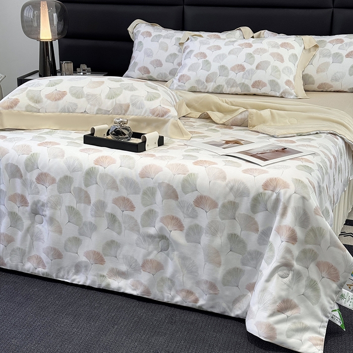 91家纺网 家纺一手货源 找家纺 玉相逢 2026春夏新款莱赛尔天丝夏被嵌绳款数码印花单夏被夏被四件套 林间秘信