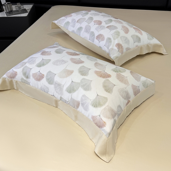 91家纺网 家纺一手货源 找家纺 玉相逢 2026春夏新款莱赛尔天丝夏被嵌绳款数码印花单夏被夏被四件套 林间秘信