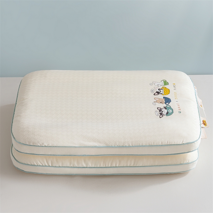 91家纺网 家纺一手货源 找家纺 （总）永乐枕芯 2026新款四只小狗护颈儿童枕枕头枕芯