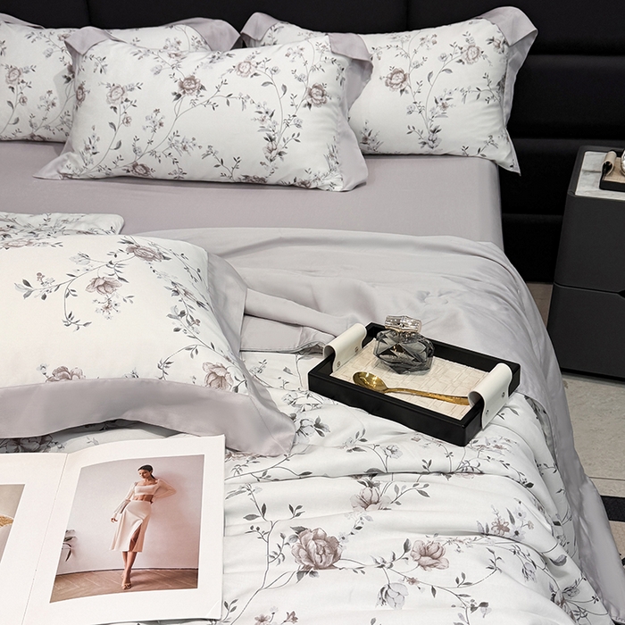 91家纺网 家纺一手货源 找家纺 玉相逢 2026春夏新款莱赛尔天丝夏被嵌绳款数码印花单夏被夏被四件套 情依