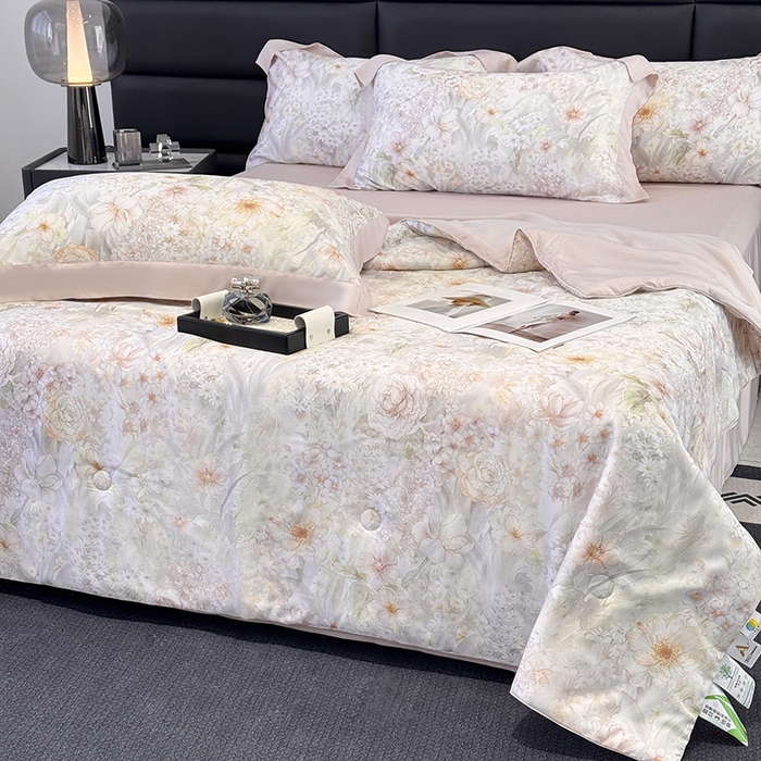 91家纺网 家纺一手货源 找家纺 玉相逢 2026春夏新款莱赛尔天丝夏被嵌绳款数码印花单夏被夏被四件套 筱然