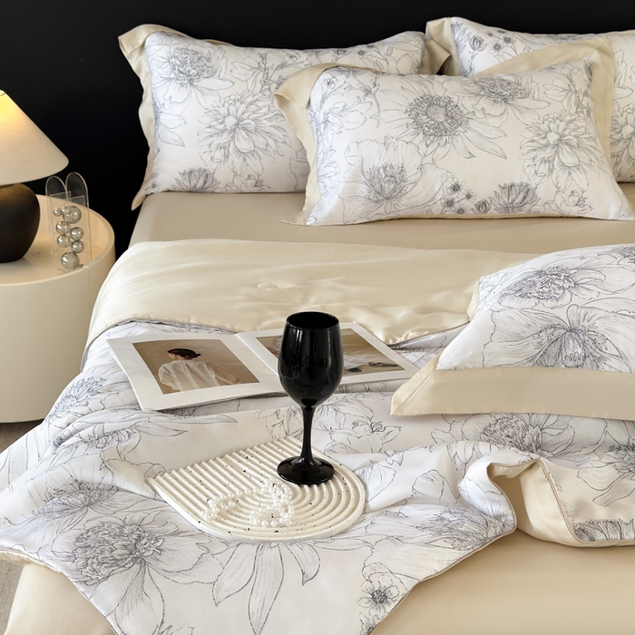 91家纺网 家纺一手货源 找家纺 玉相逢 2026春夏新款莱赛尔天丝夏被嵌绳款数码印花单夏被夏被四件套 墨染疏芳