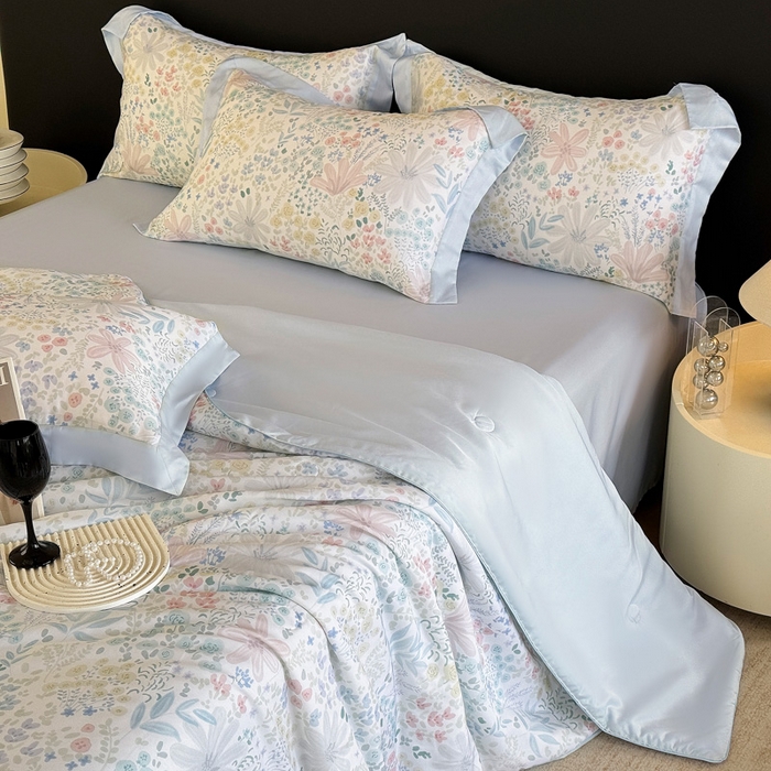 91家纺网 家纺一手货源 找家纺 玉相逢 2026春夏新款莱赛尔天丝夏被嵌绳款数码印花单夏被夏被四件套 星丛