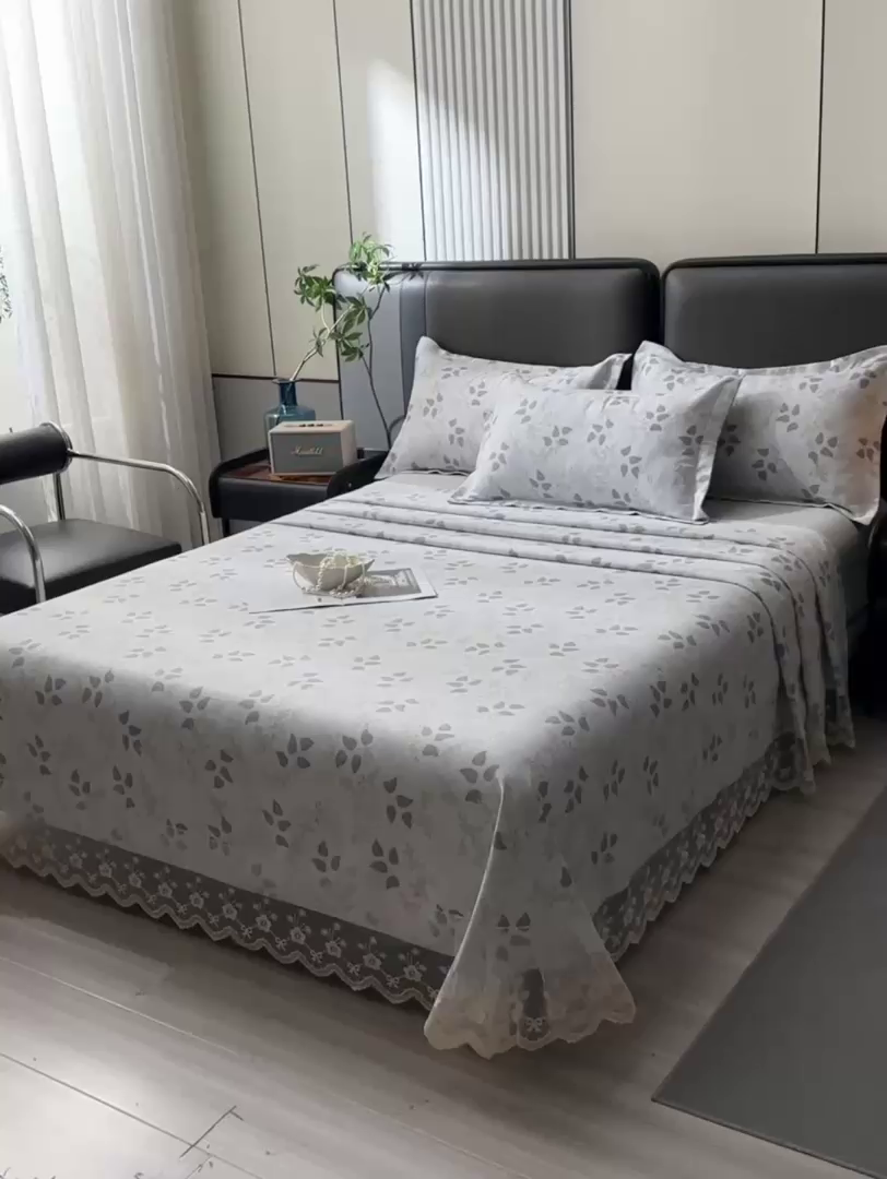 91家纺网 家纺一手货源 找家纺 星窝家纺 2026新款花边老粗布凉席三件套 花叶扶苏-灰