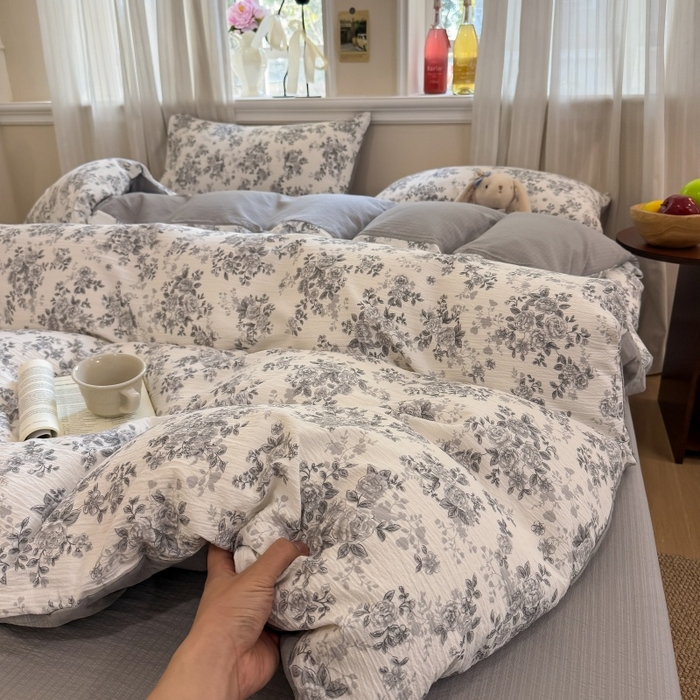 91家纺网 家纺一手货源 找家纺 鑫佳居 2026新款水洗针织提花双层纱四件套 雾影玫瑰