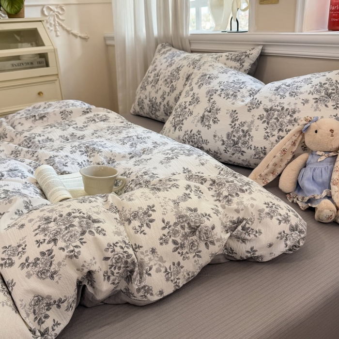 91家纺网 家纺一手货源 找家纺 鑫佳居 2026新款水洗针织提花双层纱四件套 雾影玫瑰