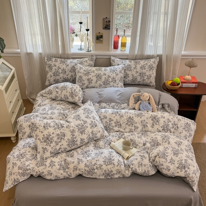 91家纺网 家纺一手货源 找家纺 鑫佳居 2026新款水洗针织提花双层纱四件套 雾影玫瑰