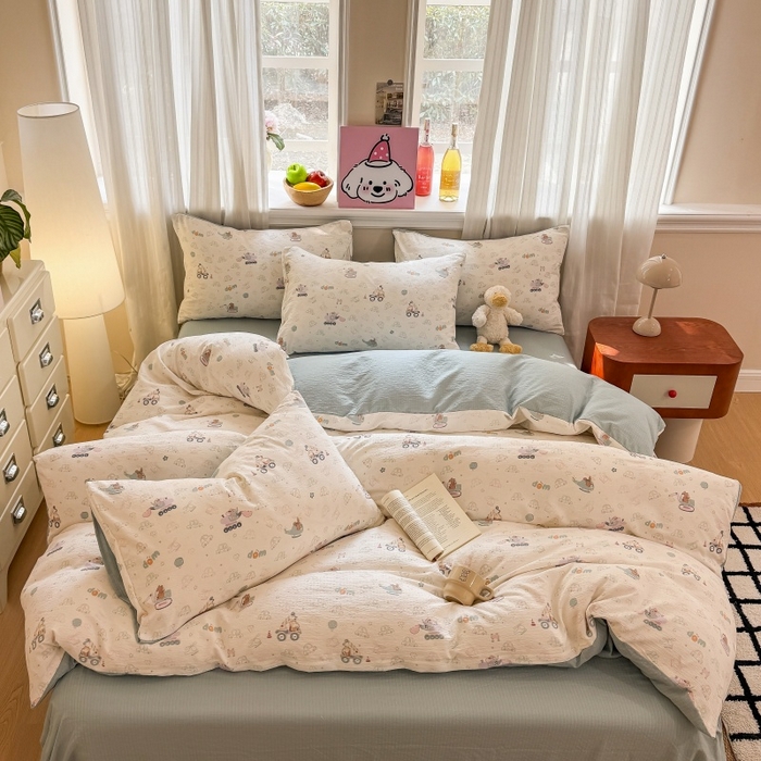 91家纺网 家纺一手货源 找家纺 鑫佳居 2026新款水洗针织提花双层纱四件套 童趣小车队