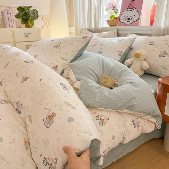 91家纺网 家纺一手货源 找家纺 鑫佳居 2026新款水洗针织提花双层纱四件套 童趣小车队