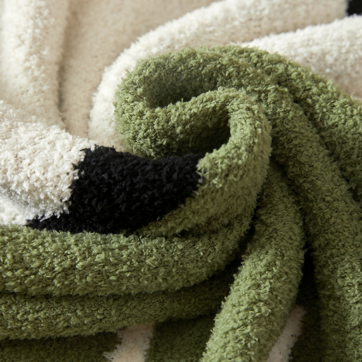 91家纺网 家纺一手货源 找家纺 航途席业 2026新款半边绒毛毯毯子 草坪喵