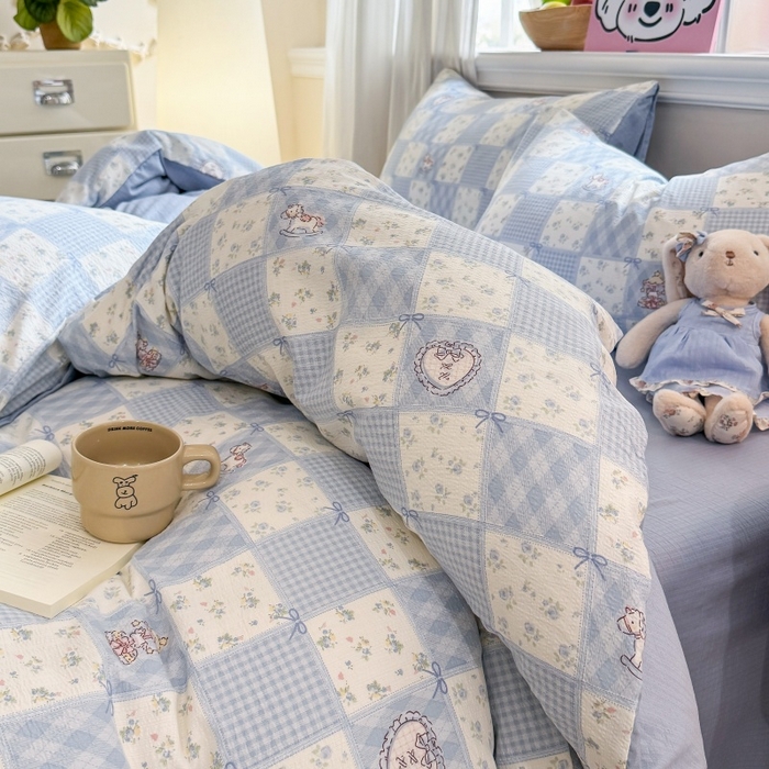 91家纺网 家纺一手货源 找家纺 鑫佳居 2026新款水洗针织提花双层纱四件套 童话木马