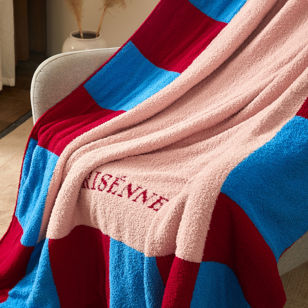 91家纺网 家纺一手货源 找家纺 航途席业 2026新款半边绒毛毯毯子 格间红蓝