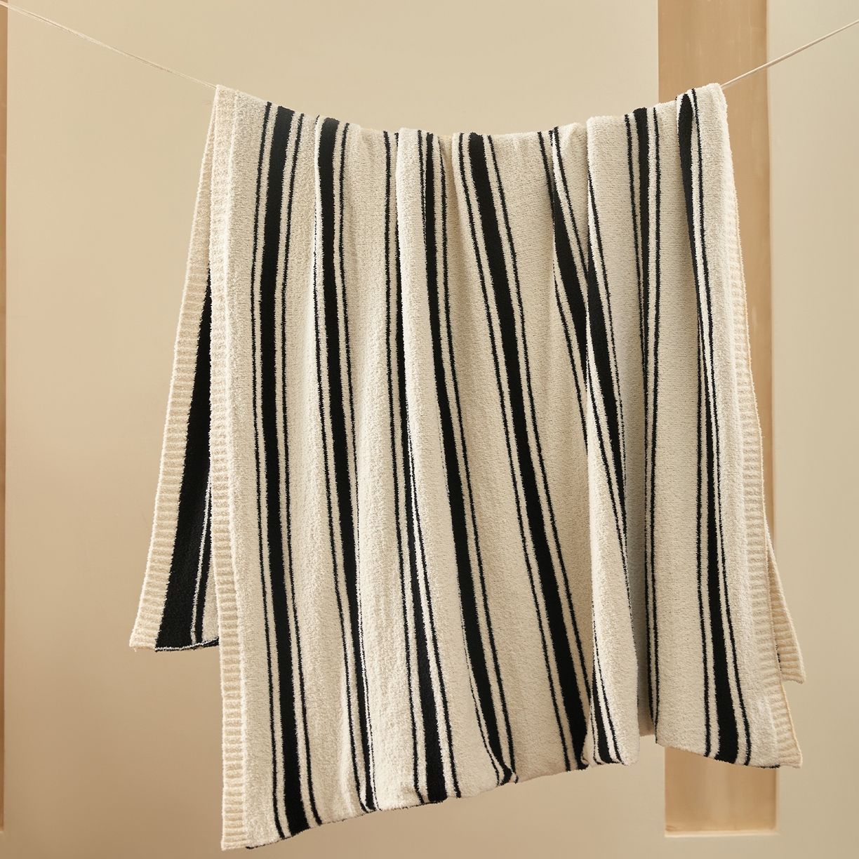 航途席业 2026新款半边绒毛毯毯子 黑白简格