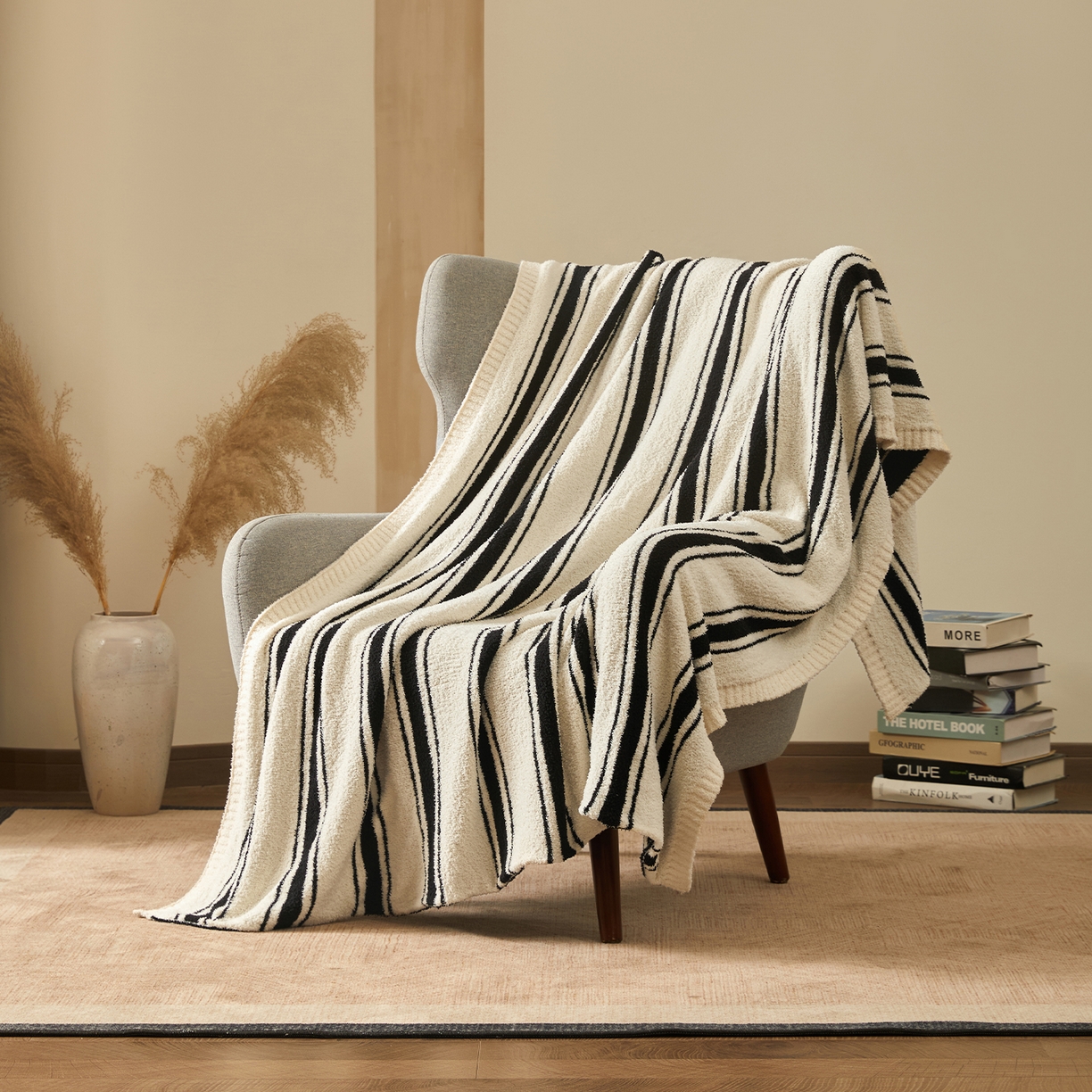 91家纺网 家纺一手货源 找家纺 航途席业 2026新款半边绒毛毯毯子 黑白简格