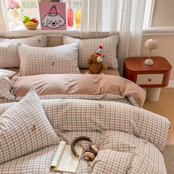 91家纺网 家纺一手货源 找家纺 鑫佳居 2026新款水洗针织提花双层纱四件套 木马格调