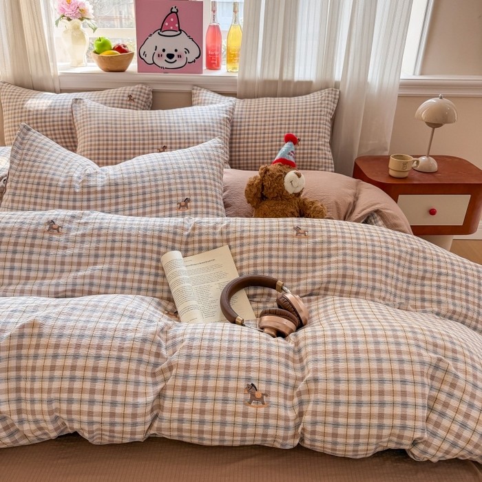 91家纺网 家纺一手货源 找家纺 鑫佳居 2026新款水洗针织提花双层纱四件套 木马格调