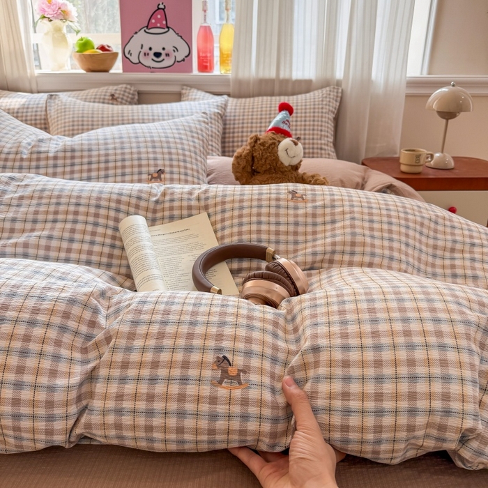 91家纺网 家纺一手货源 找家纺 鑫佳居 2026新款水洗针织提花双层纱四件套 木马格调