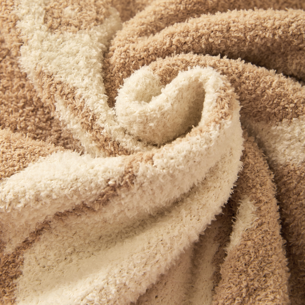 91家纺网 家纺一手货源 找家纺 航途席业 2026新款半边绒毛毯毯子 轻絮