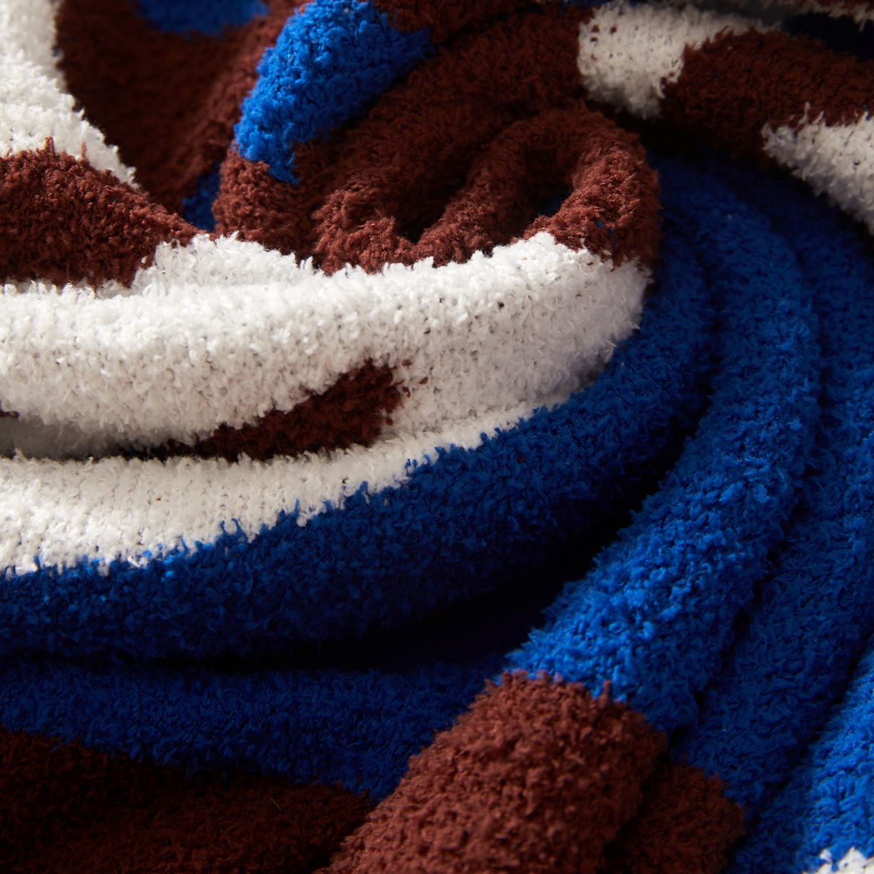 91家纺网 家纺一手货源 找家纺 航途席业 2026新款半边绒毛毯毯子 雪纳瑞