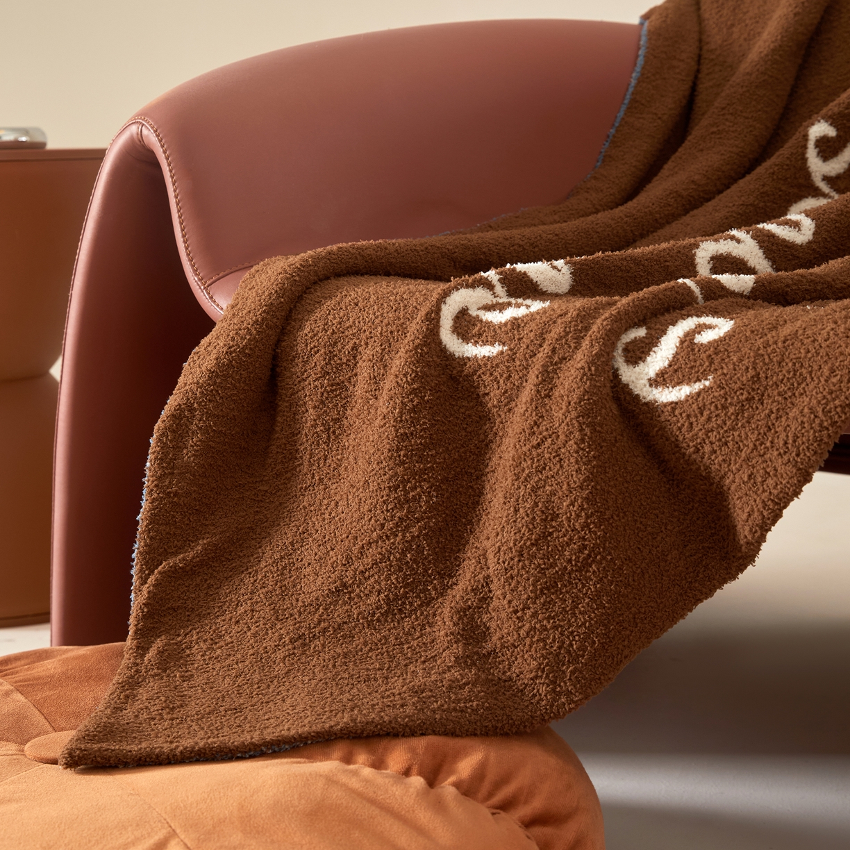 91家纺网 家纺一手货源 找家纺 航途席业 2026新款半边绒毛毯毯子 慵懒猫