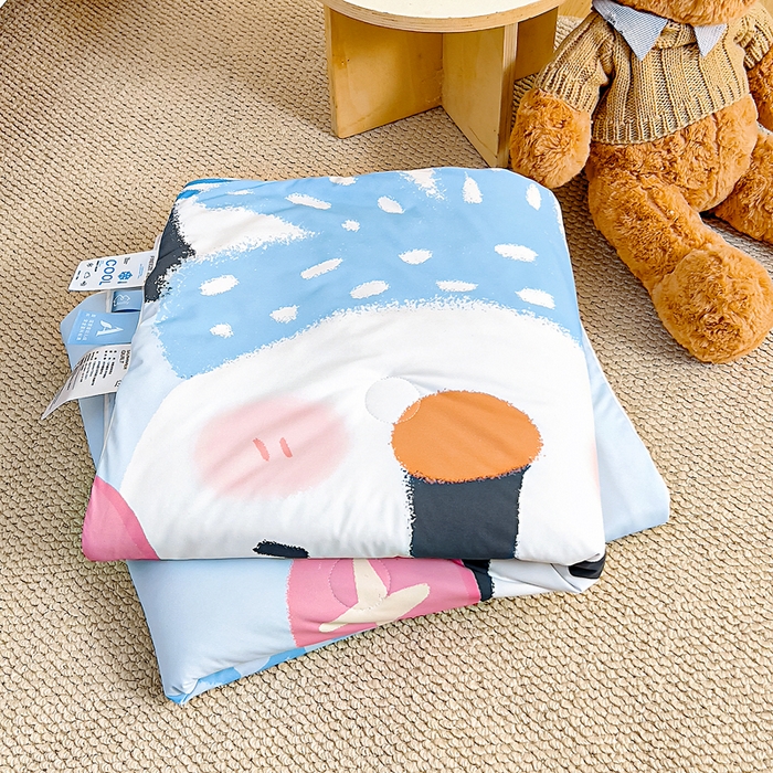 91家纺网 家纺一手货源 找家纺 御棉坊2026新款A类锦氨数码印花大版蚕丝儿童夏凉被幼儿园午睡被宝宝夏季空调被薄被子 动感企鹅